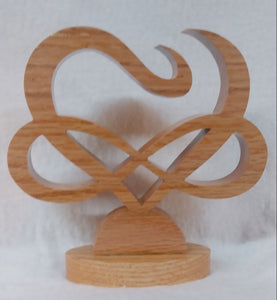 Infinity Heart Stand